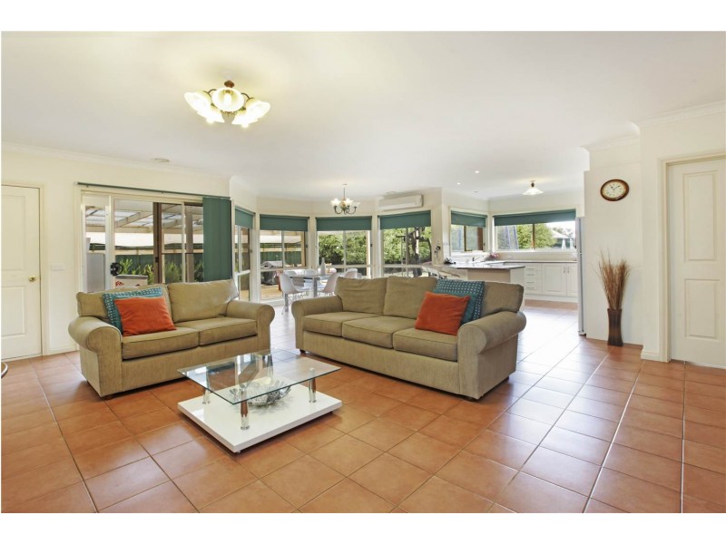 25 Magpie Close, Lara VIC 3212
