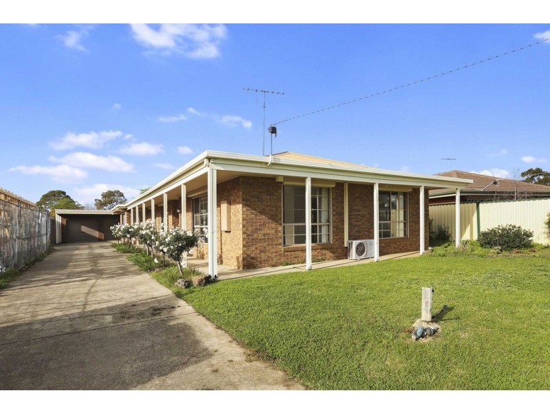 30 Henderson Drive, Lara VIC 3212