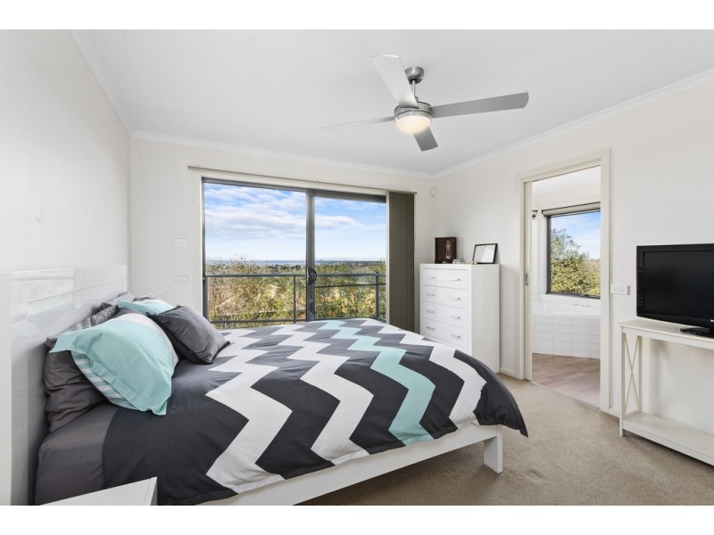 7-9 Hillbank Close, Hamlyn Heights VIC 3215