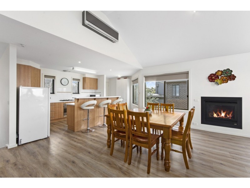 7-9 Hillbank Close, Hamlyn Heights VIC 3215