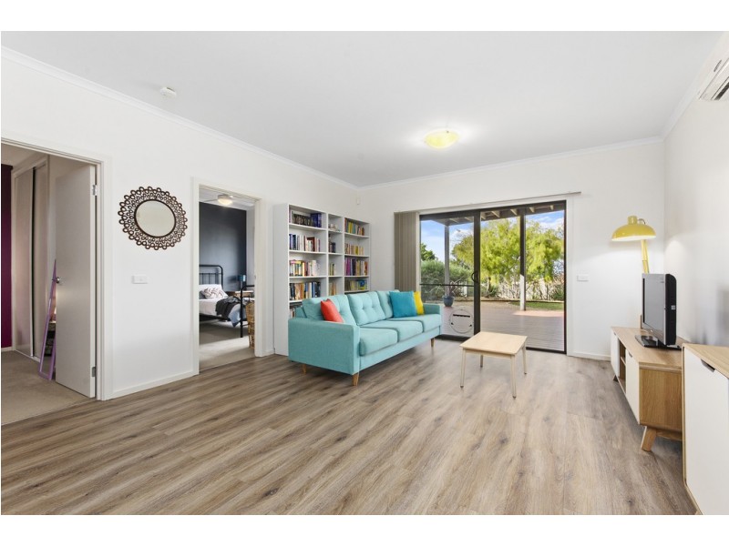 7-9 Hillbank Close, Hamlyn Heights VIC 3215