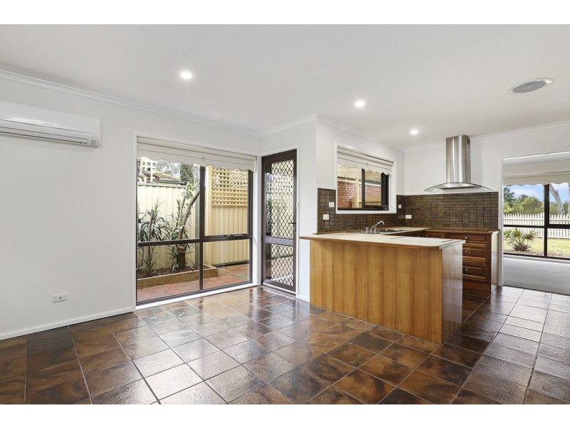 136 McClelland Avenue, Lara VIC 3212