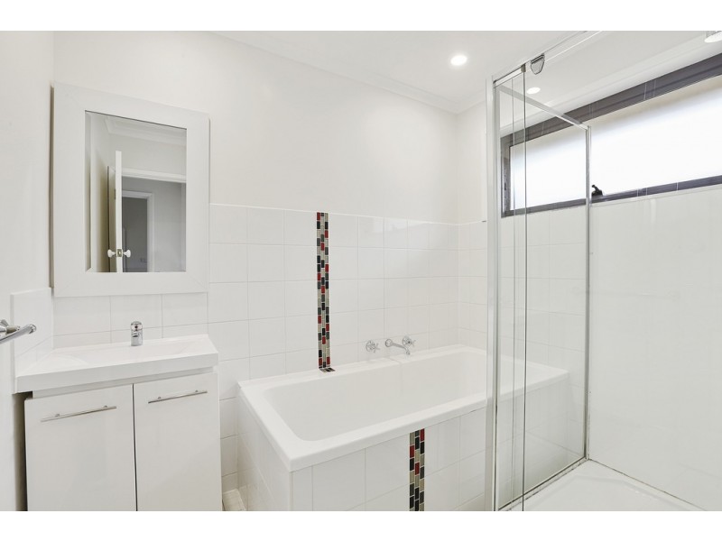 136 McClelland Avenue, Lara VIC 3212