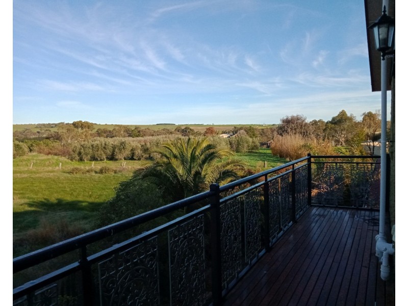 300 Patullos Road, Lara VIC 3212