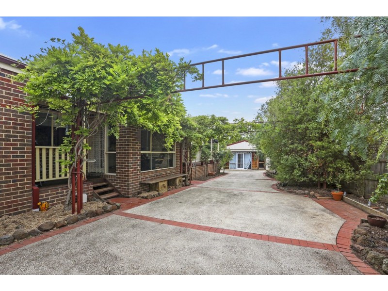 12 Reliance Avenue, Lara VIC 3212