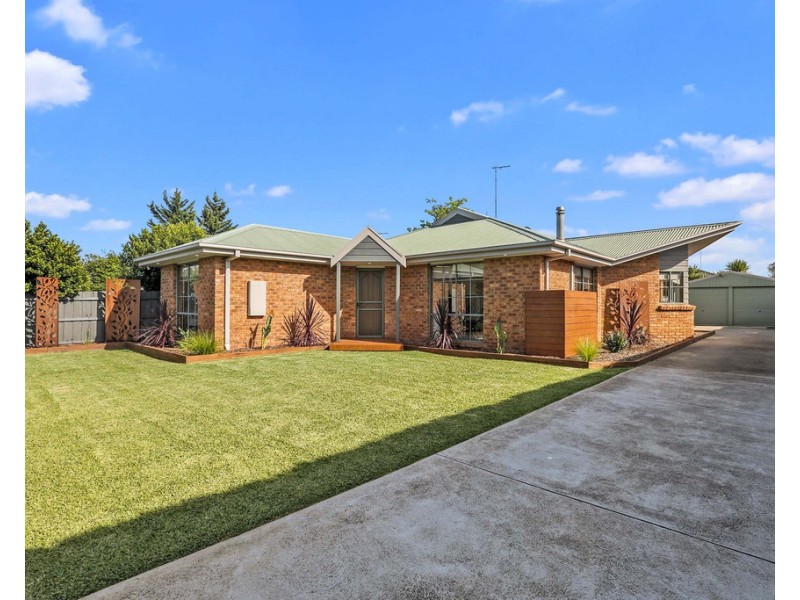 13 Sherwood Grove, Lara VIC 3212