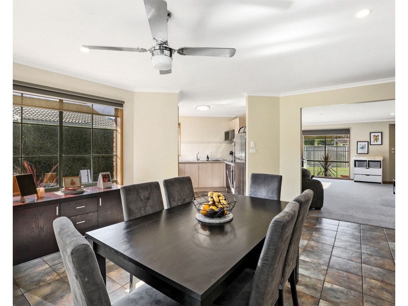 13 Sherwood Grove, Lara VIC 3212