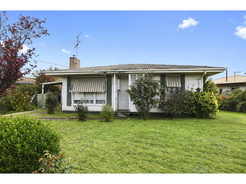 40 Swallow Crescent, Norlane VIC 3214