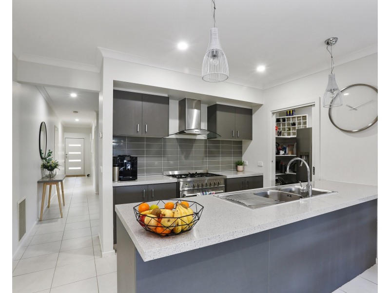 120 Canterbury Road West, Lara VIC 3212