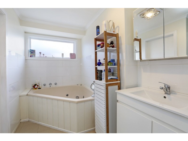 2 Anna Court, Lara VIC 3212