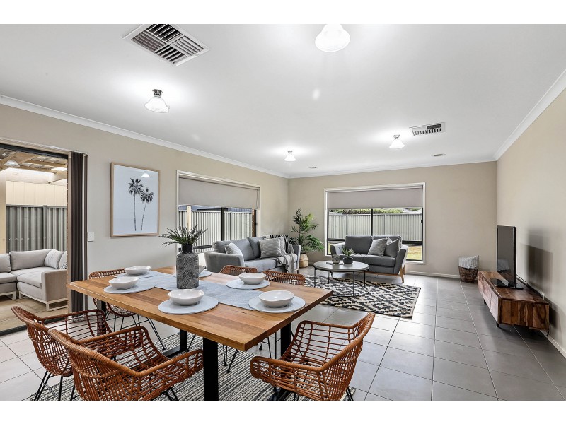 40 Moorhen Drive, Lara VIC 3212