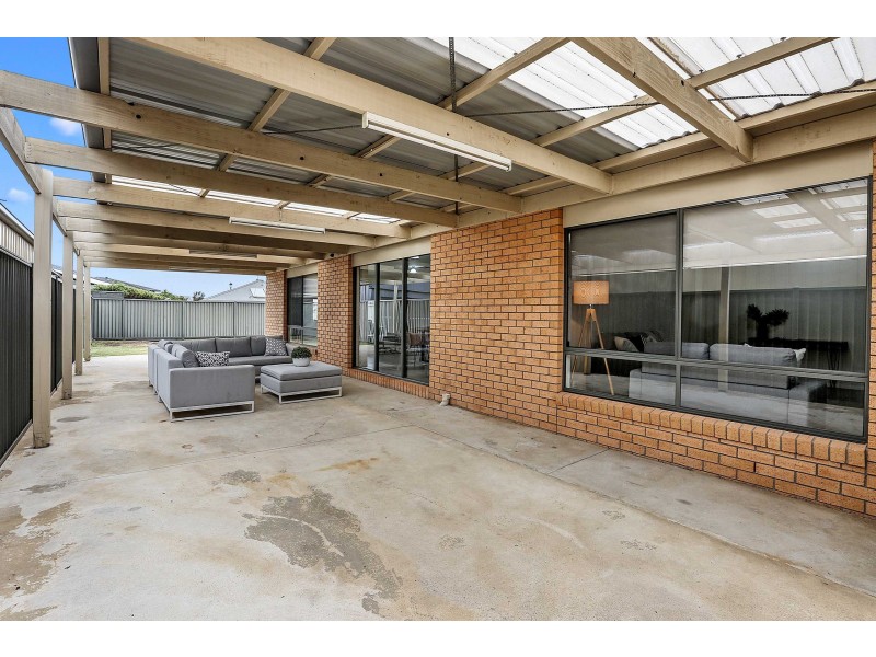 40 Moorhen Drive, Lara VIC 3212