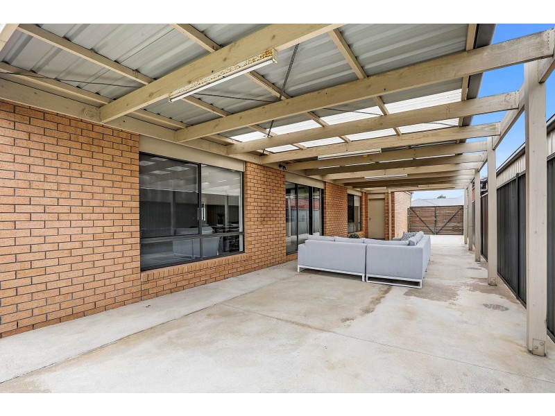 40 Moorhen Drive, Lara VIC 3212