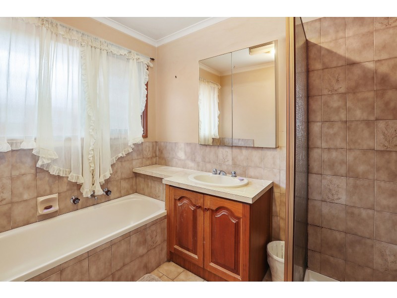 28 Nicholson Crescent, Bell Park VIC 3215