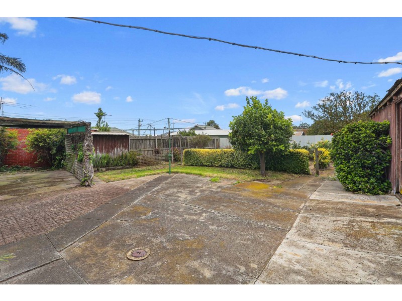 16 Zinnia Street, Norlane VIC 3214