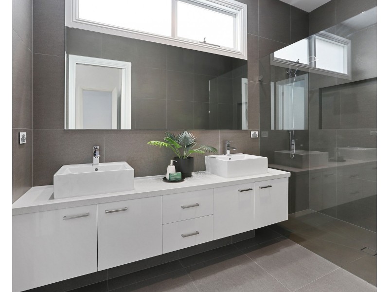 36 River Street, Little River VIC 3211