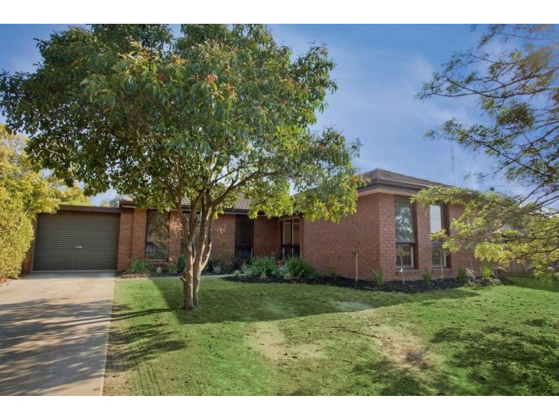 70 Smeaton Close, Lara VIC 3212