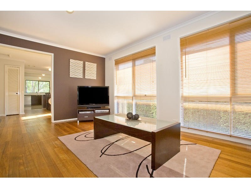 70 Smeaton Close, Lara VIC 3212