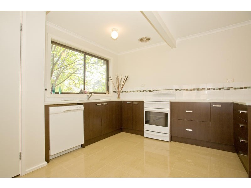 70 Smeaton Close, Lara VIC 3212