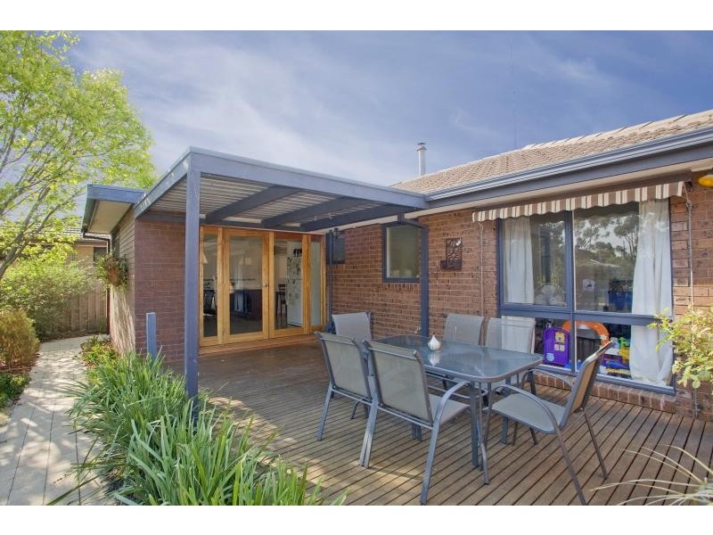 70 Smeaton Close, Lara VIC 3212