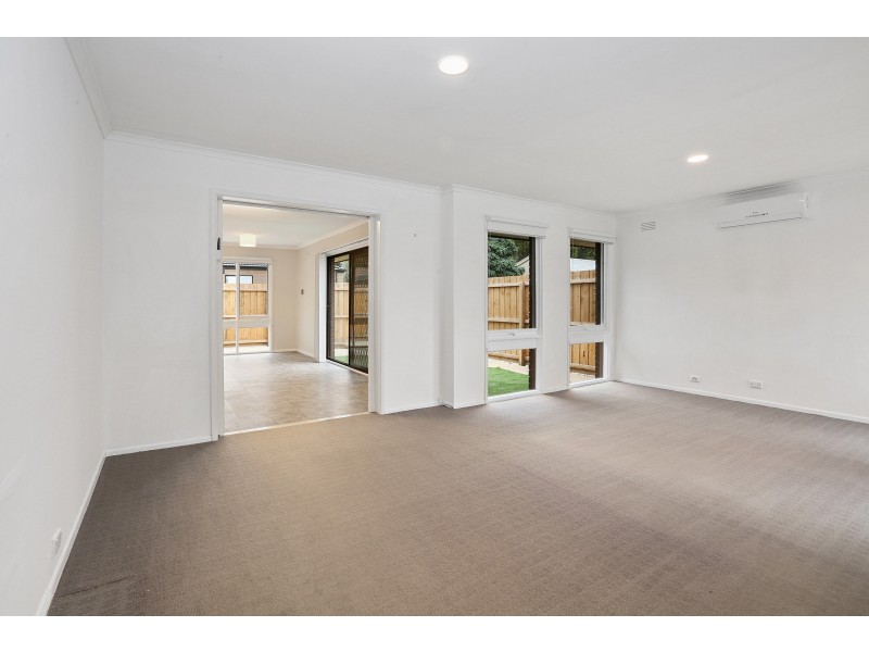 1/90 Smeaton Close, Lara VIC 3212