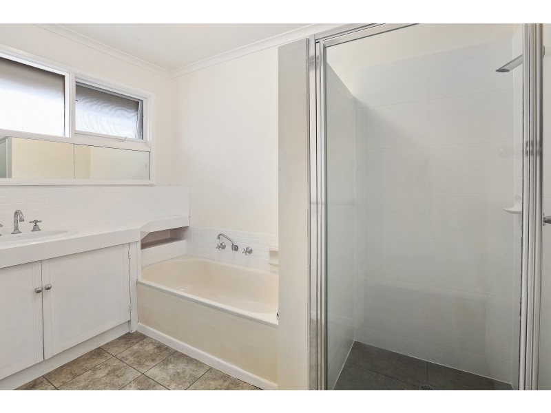 1/90 Smeaton Close, Lara VIC 3212