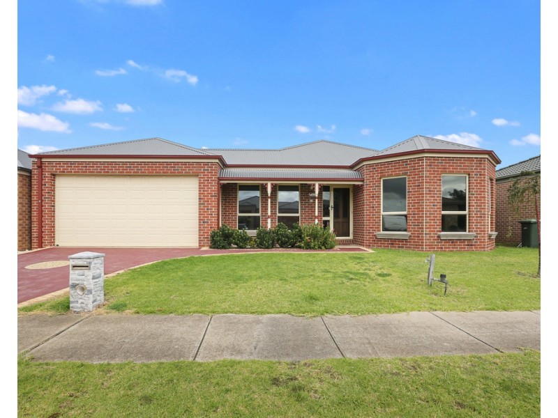 18 Raymond George Place, Lara VIC 3212