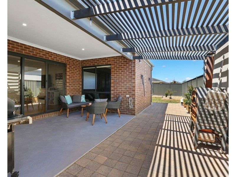 29 Quail Drive, Lara VIC 3212