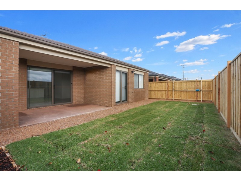 61 Marimba Street, Lara VIC 3212