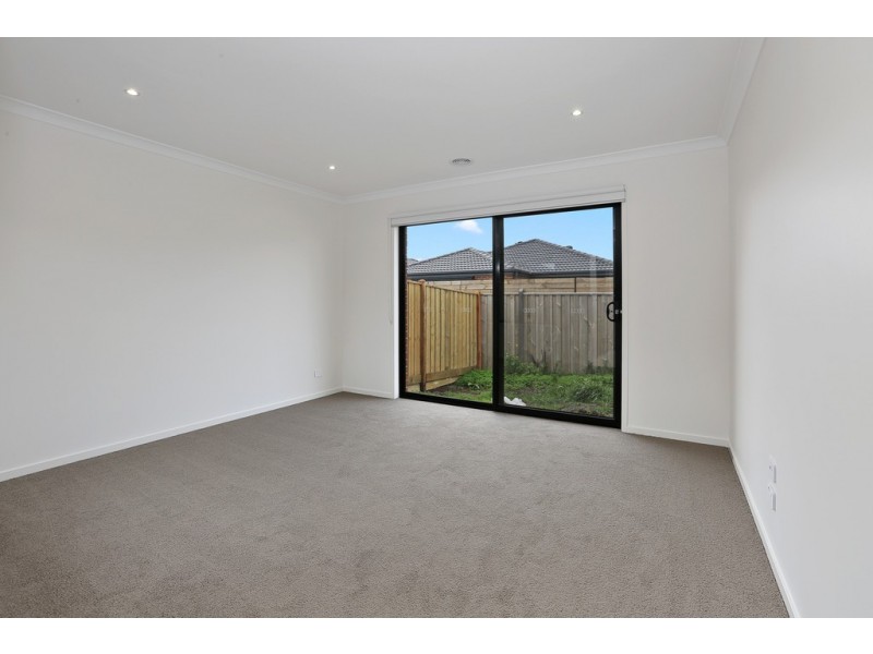 64 Marimba Street, Lara VIC 3212