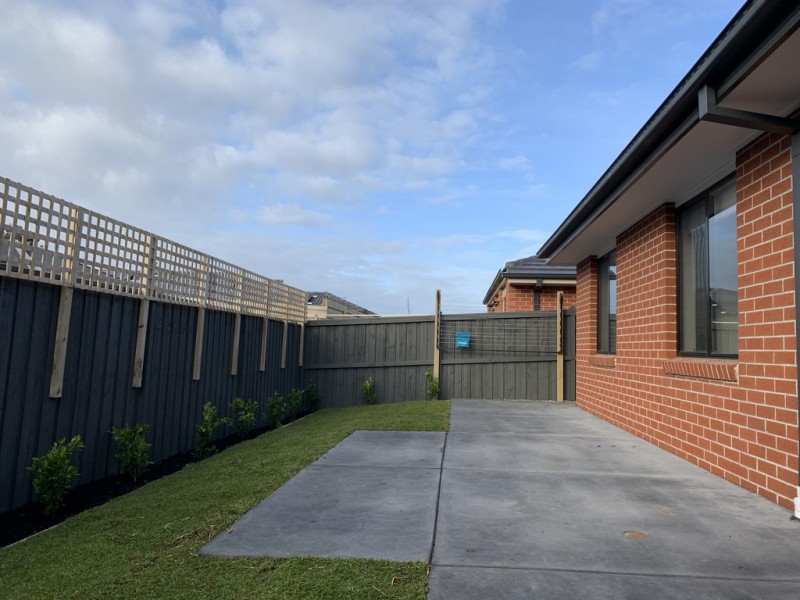 64 Marimba Street, Lara VIC 3212