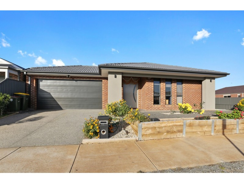 15 Canterbury Road West, Lara VIC 3212