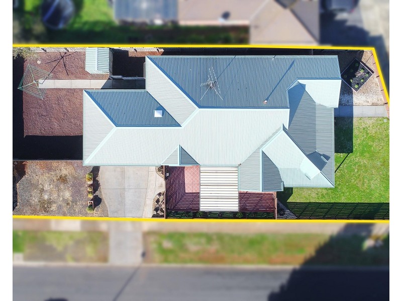 35 Richard Drive, Lara VIC 3212