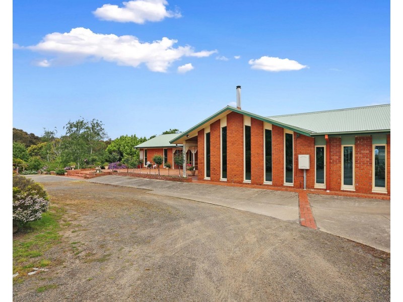 563 De Motts Road, Anakie VIC 3221