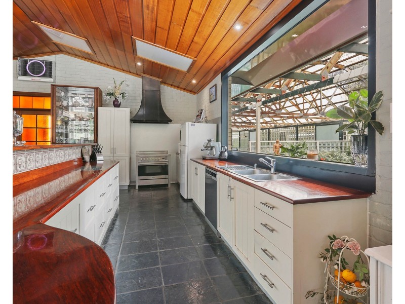 563 De Motts Road, Anakie VIC 3221