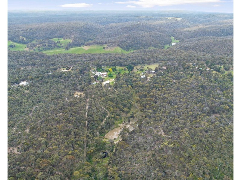 563 De Motts Road, Anakie VIC 3221