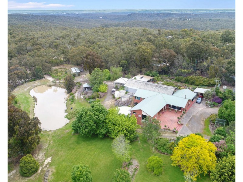 563 De Motts Road, Anakie VIC 3221
