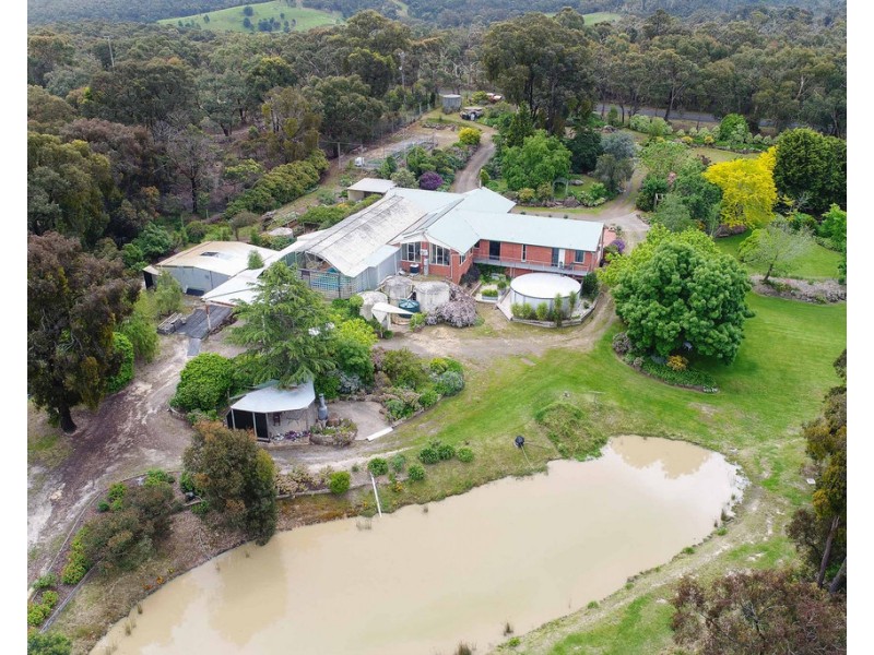 563 De Motts Road, Anakie VIC 3221
