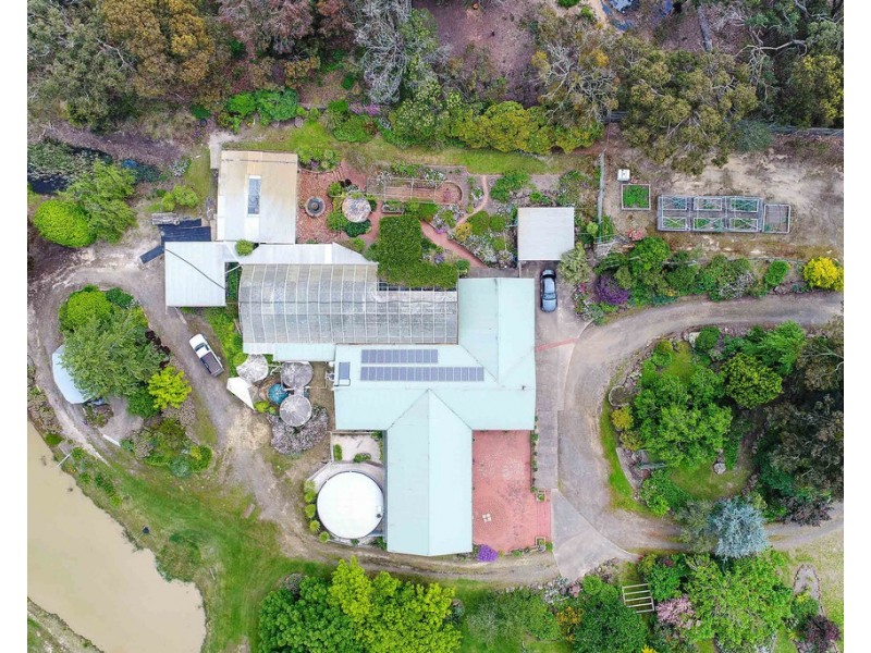 563 De Motts Road, Anakie VIC 3221