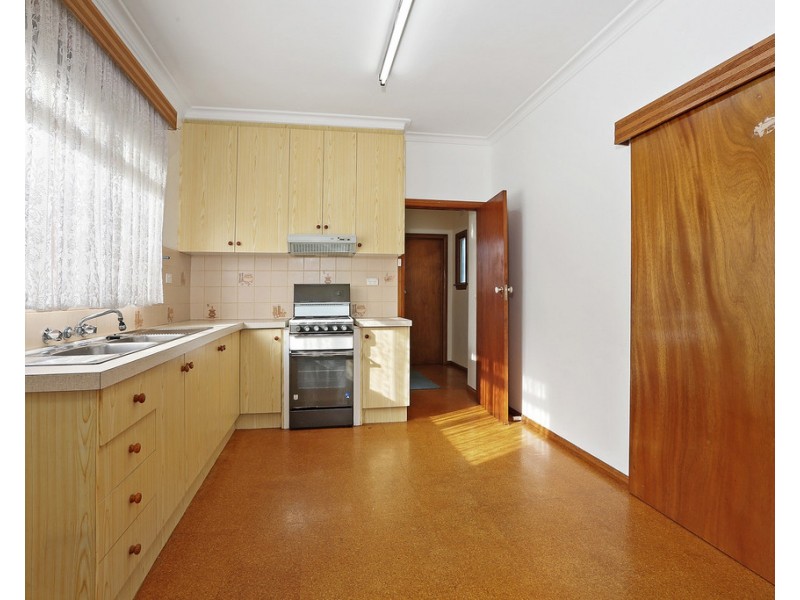 12 Walsgott Street, North Geelong VIC 3215