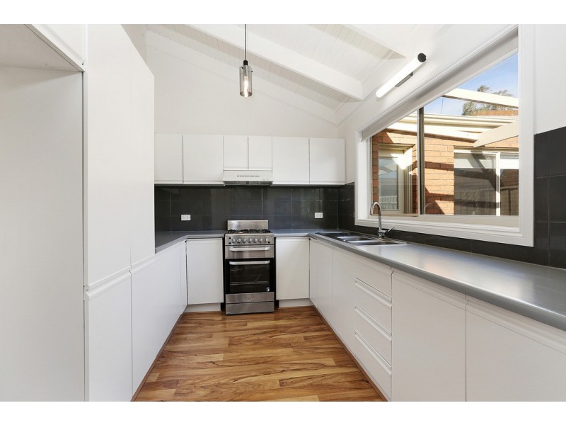 3/2 Selwyn Street, Lara VIC 3212