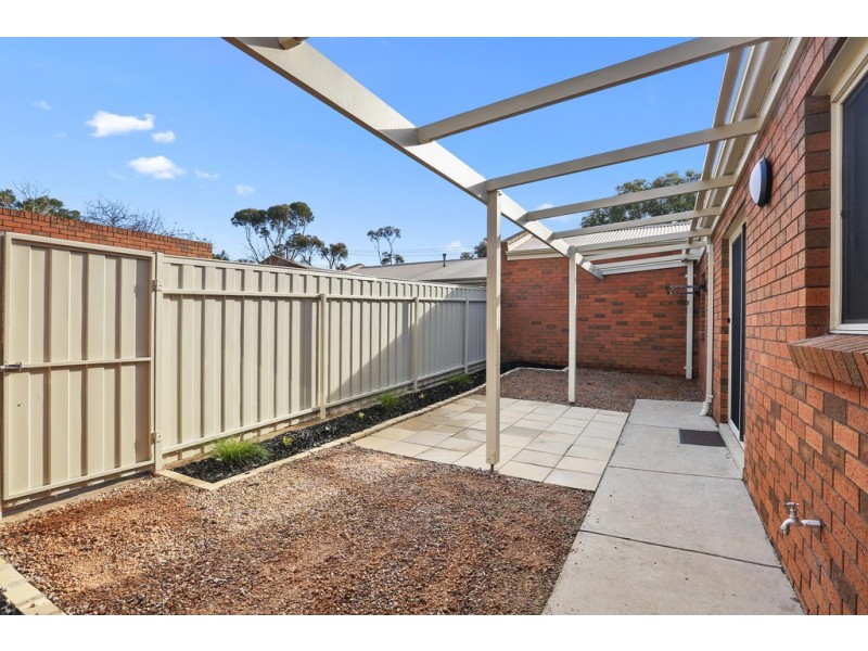 3/2 Selwyn Street, Lara VIC 3212