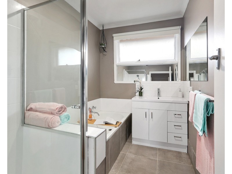 8B Lewis Court, Grovedale VIC 3216