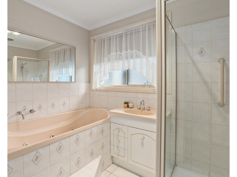 25 Looker Street, Lara VIC 3212