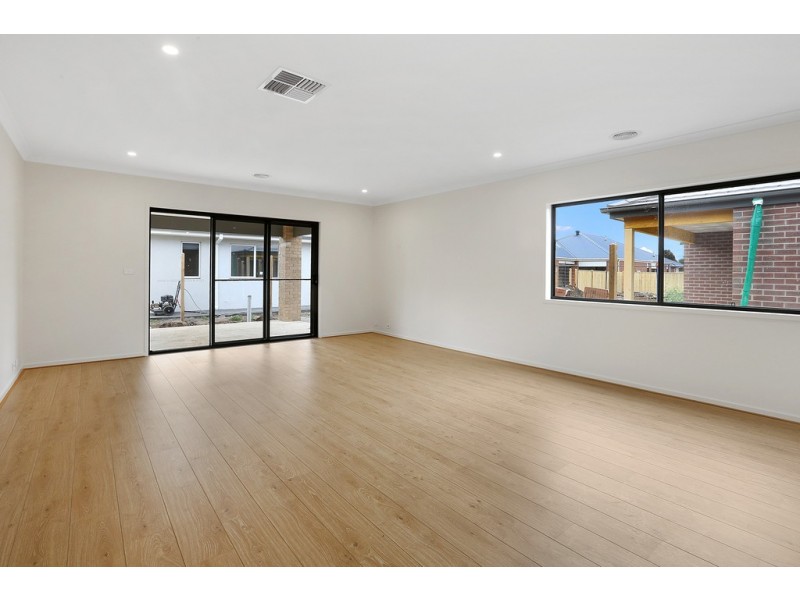 10-12 Wichita Grove, Lara VIC 3212
