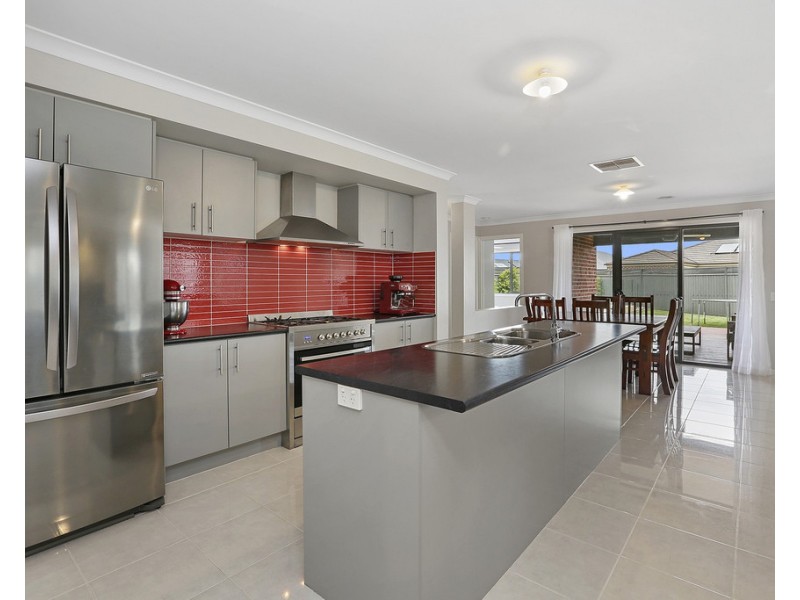23 Barnong Way, Lara VIC 3212