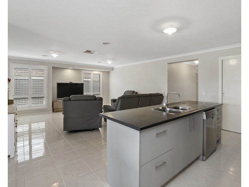 23 Barnong Way, Lara VIC 3212