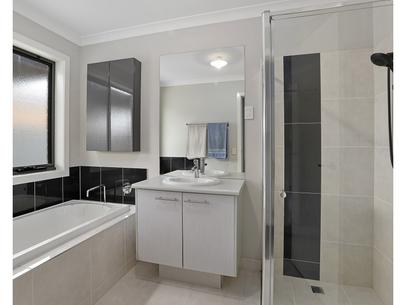 23 Barnong Way, Lara VIC 3212