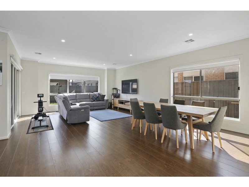 51 Pelican Way, Lara VIC 3212