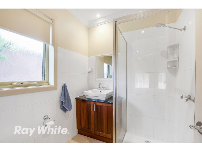 6 Kahrmann Court, Lara VIC 3212